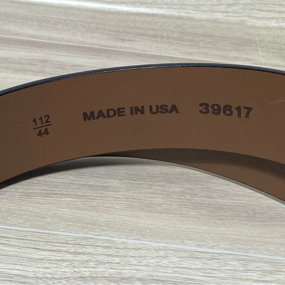 ALLEN EDMONDS / Mens Italian Calf Skin Brown Leather Belt Size 44 - Picture 3 of 7